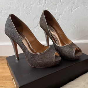 Badgley Mischka sparkley glitter platform peep toe heel pumps 7